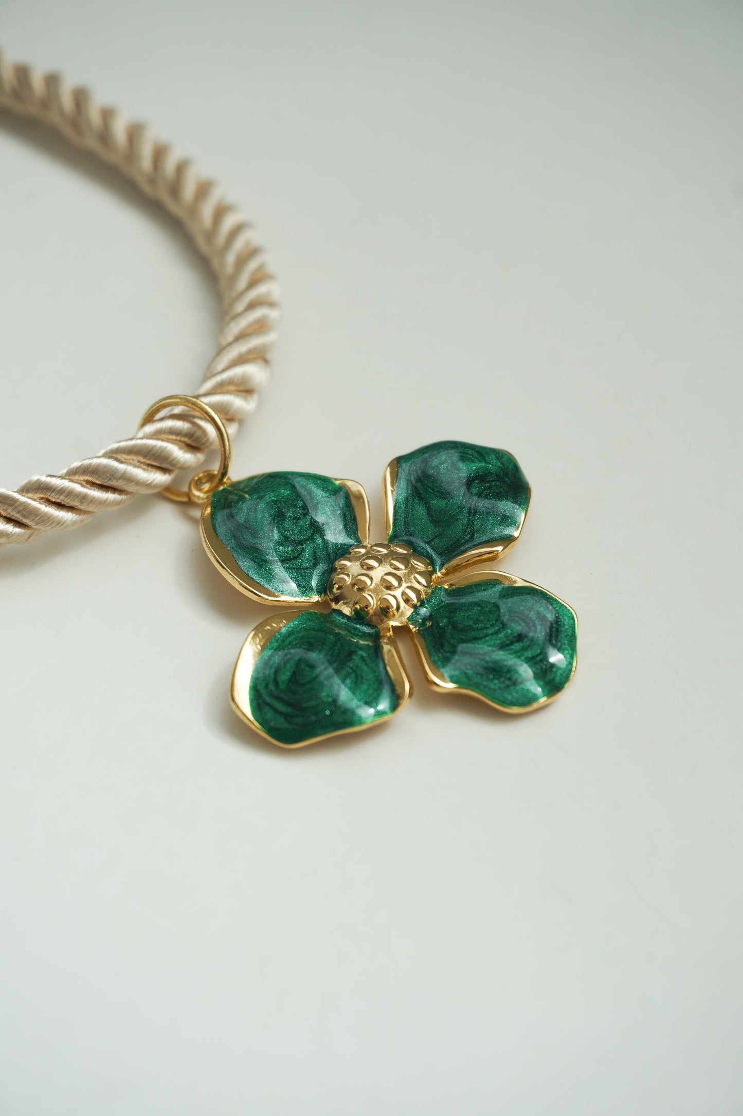 COLLAR BEGONIA VERDE