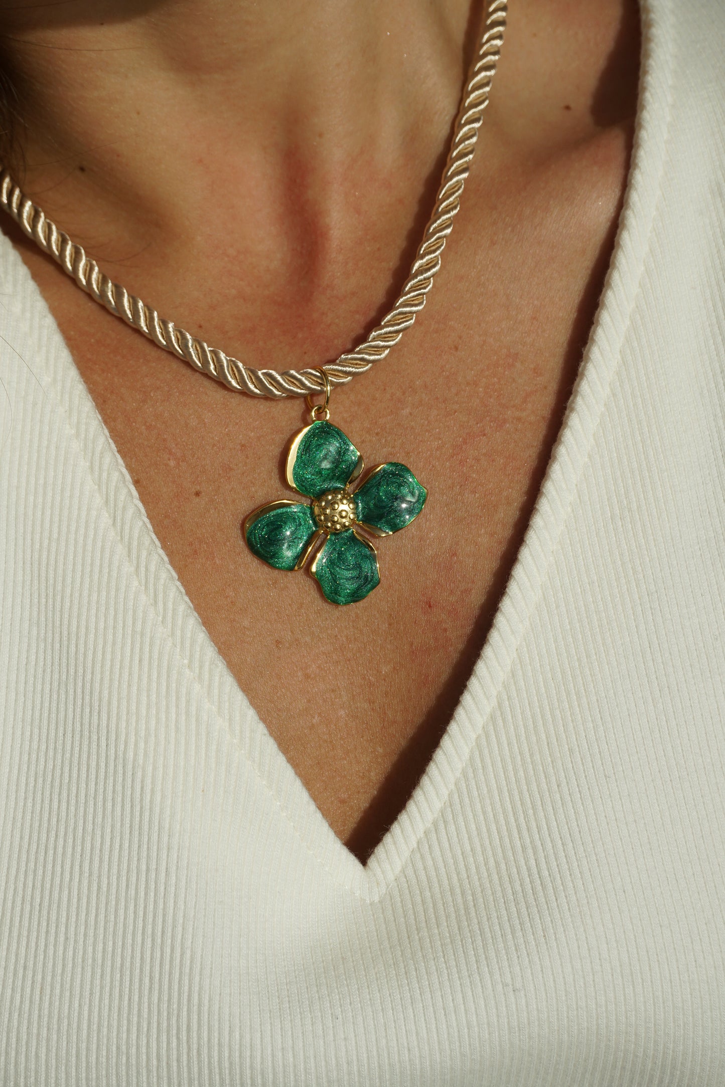 COLLAR BEGONIA VERDE