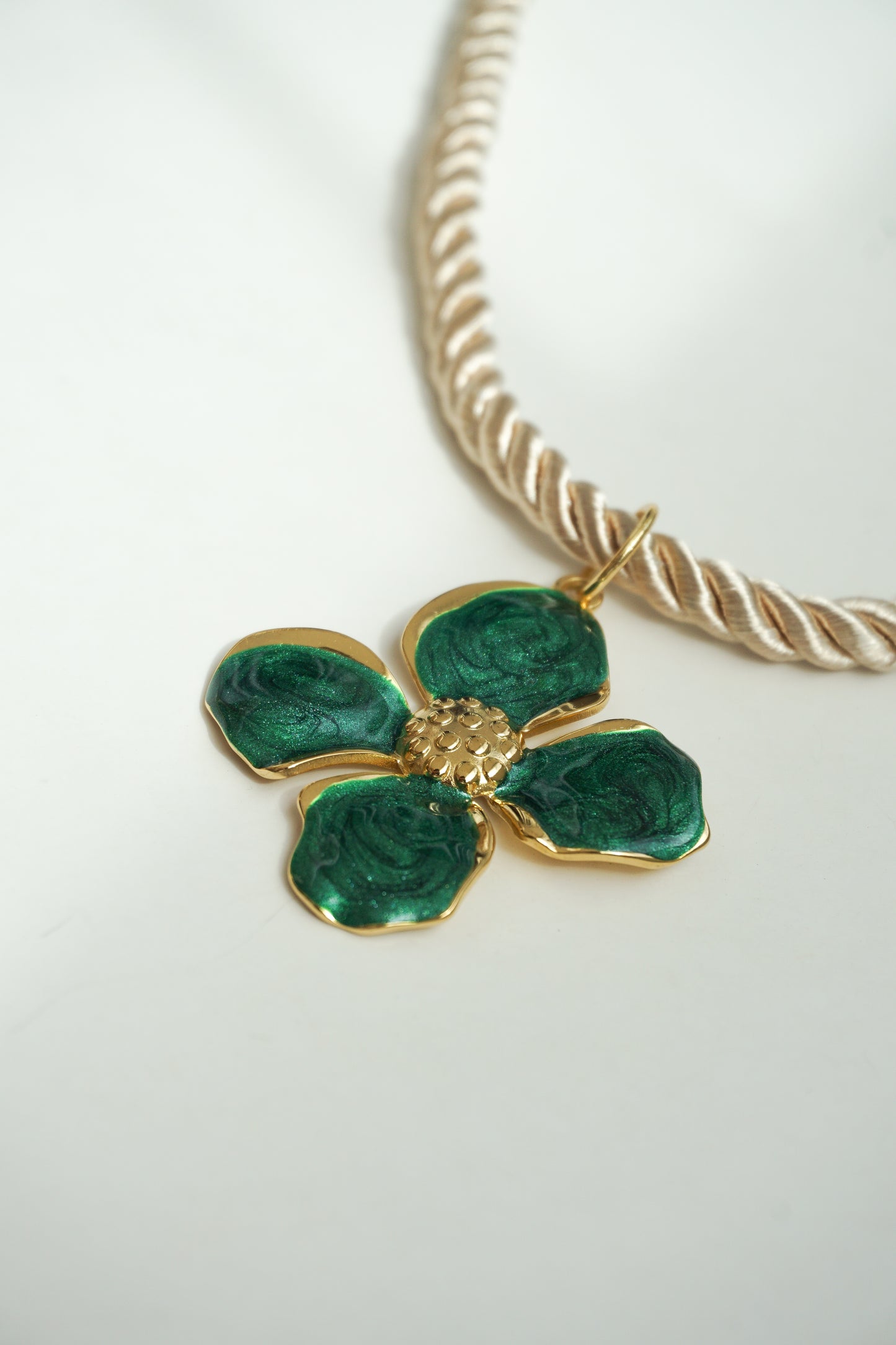 COLLAR BEGONIA VERDE