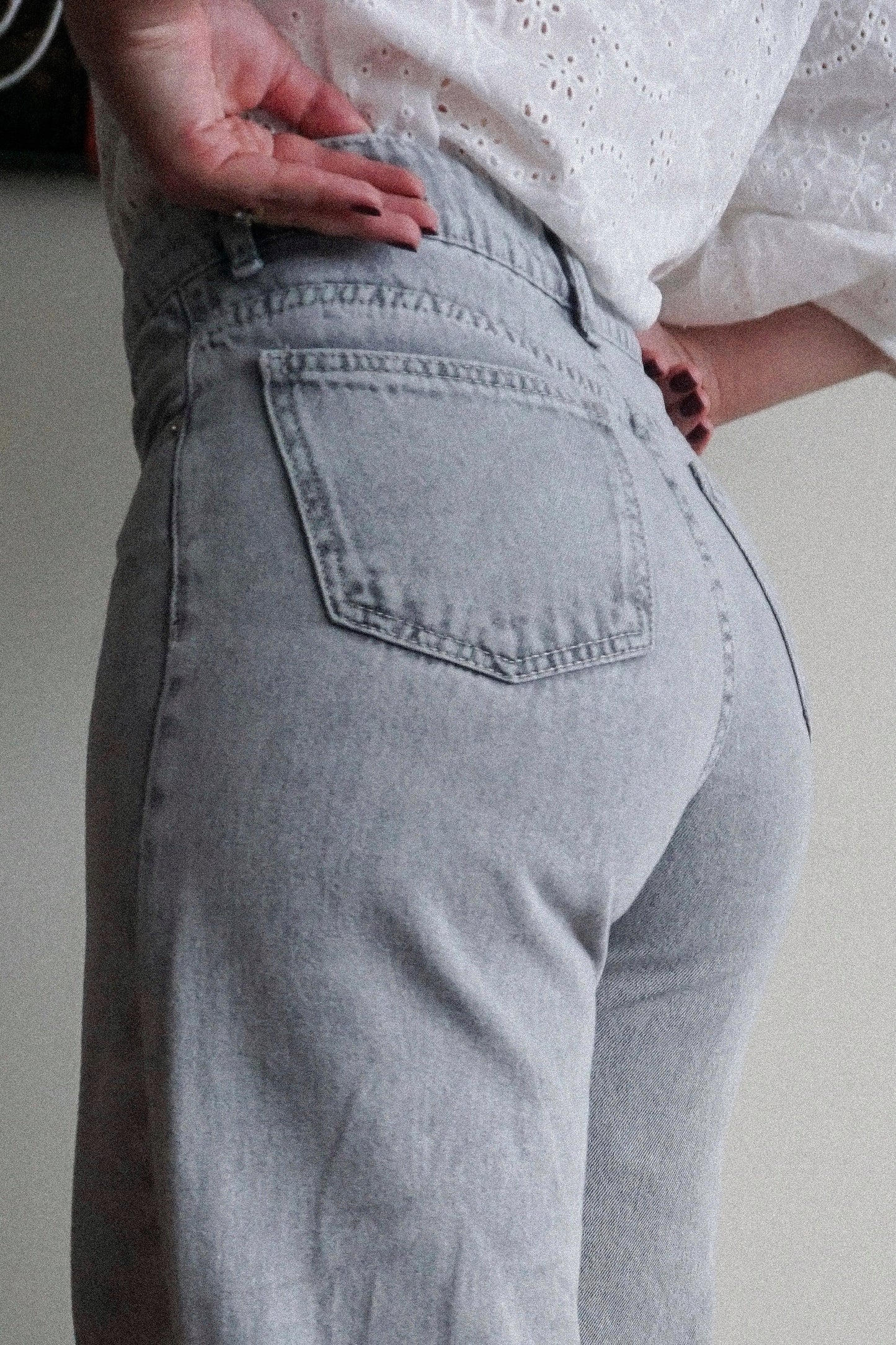 JEANS ROSARIO GRIS
